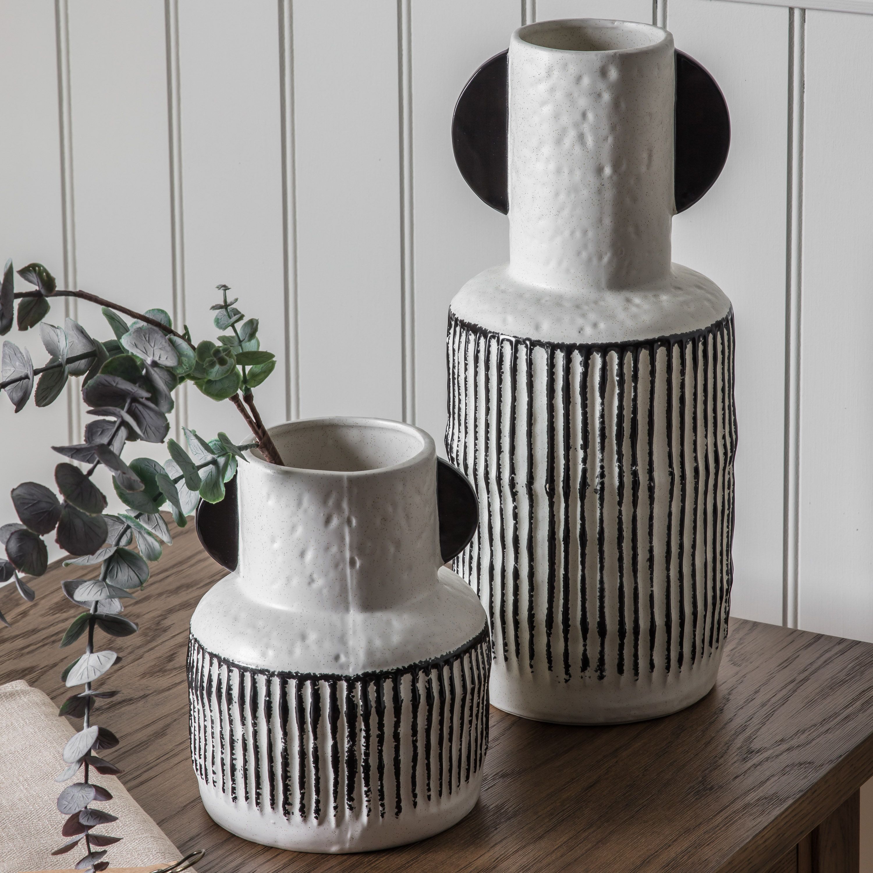 Ostello Monochrome Ribbed Stone Vase | Small